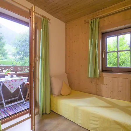 In Near Hochzillertal Skiing *