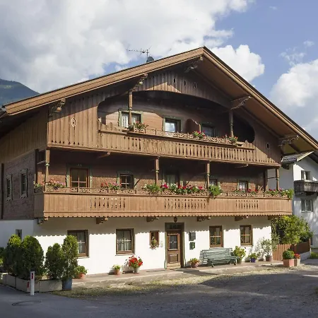 In Near Hochzillertal Skiing 公寓 菲根