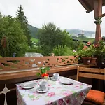 In Near Hochzillertal Skiing *