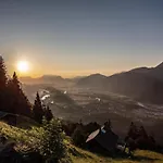 In Near Hochzillertal Skiing *